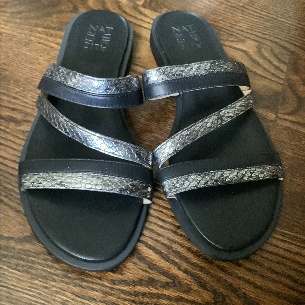 Naturalizer Black and Silver Sandals with Stylish Design